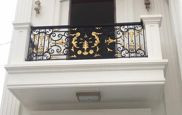 thi c&ocirc;ng cầu thang quảng ng&atilde;i