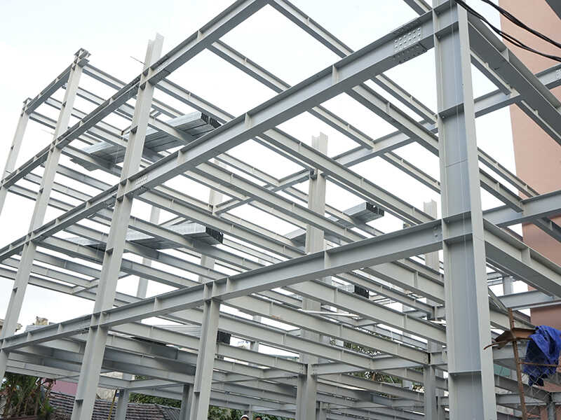 lắp đặt khung nh&agrave; tiền chế quảng ng&atilde;i