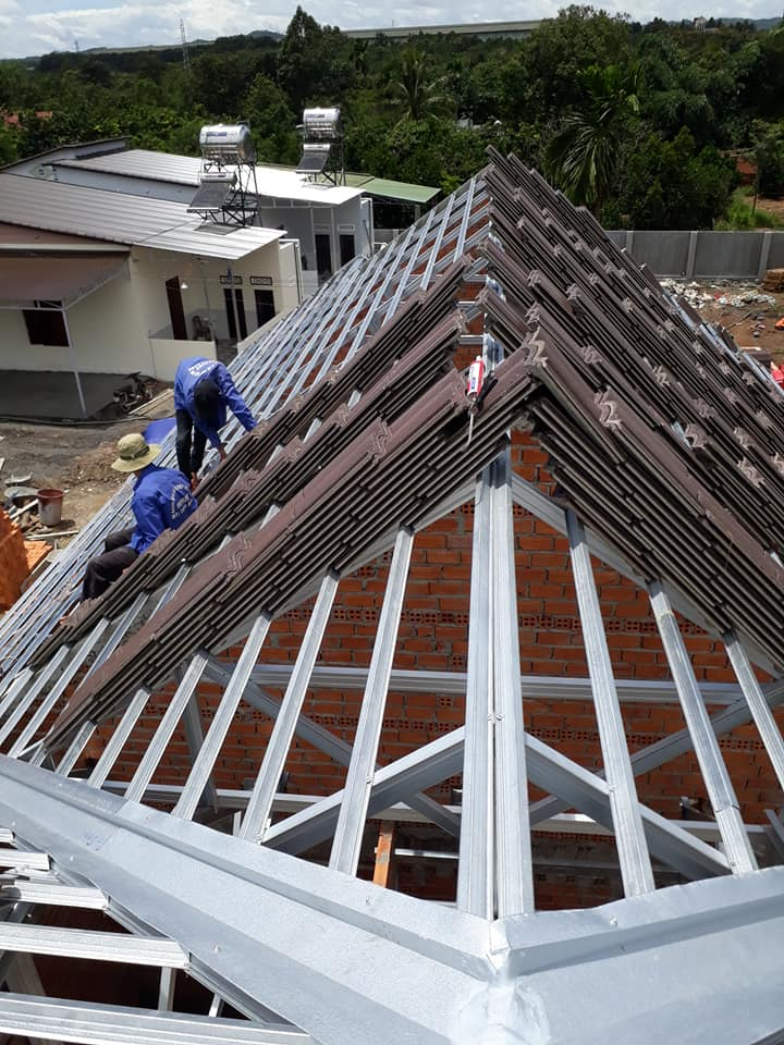 bảng gi&aacute; thi c&ocirc;ng m&aacute;i ng&oacute;i quảng ng&atilde;i